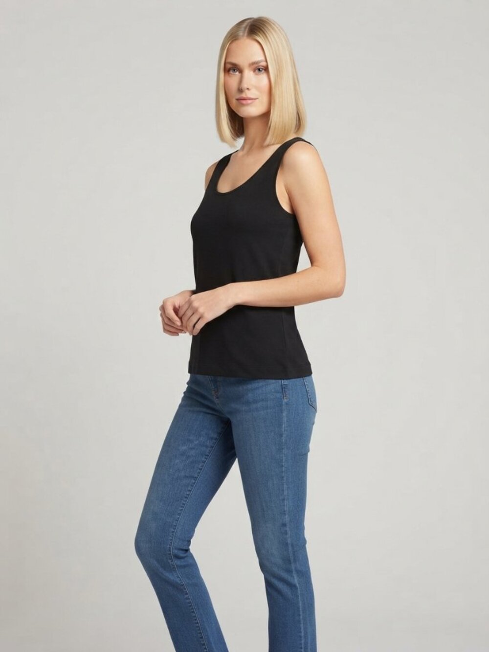 2/$30 Chico's Scoop Neck Stretch Tank Top Black 4 #A4645